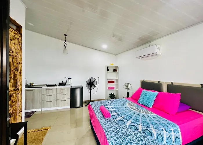 Nomada'S Digital Hostel Manuel Antonio